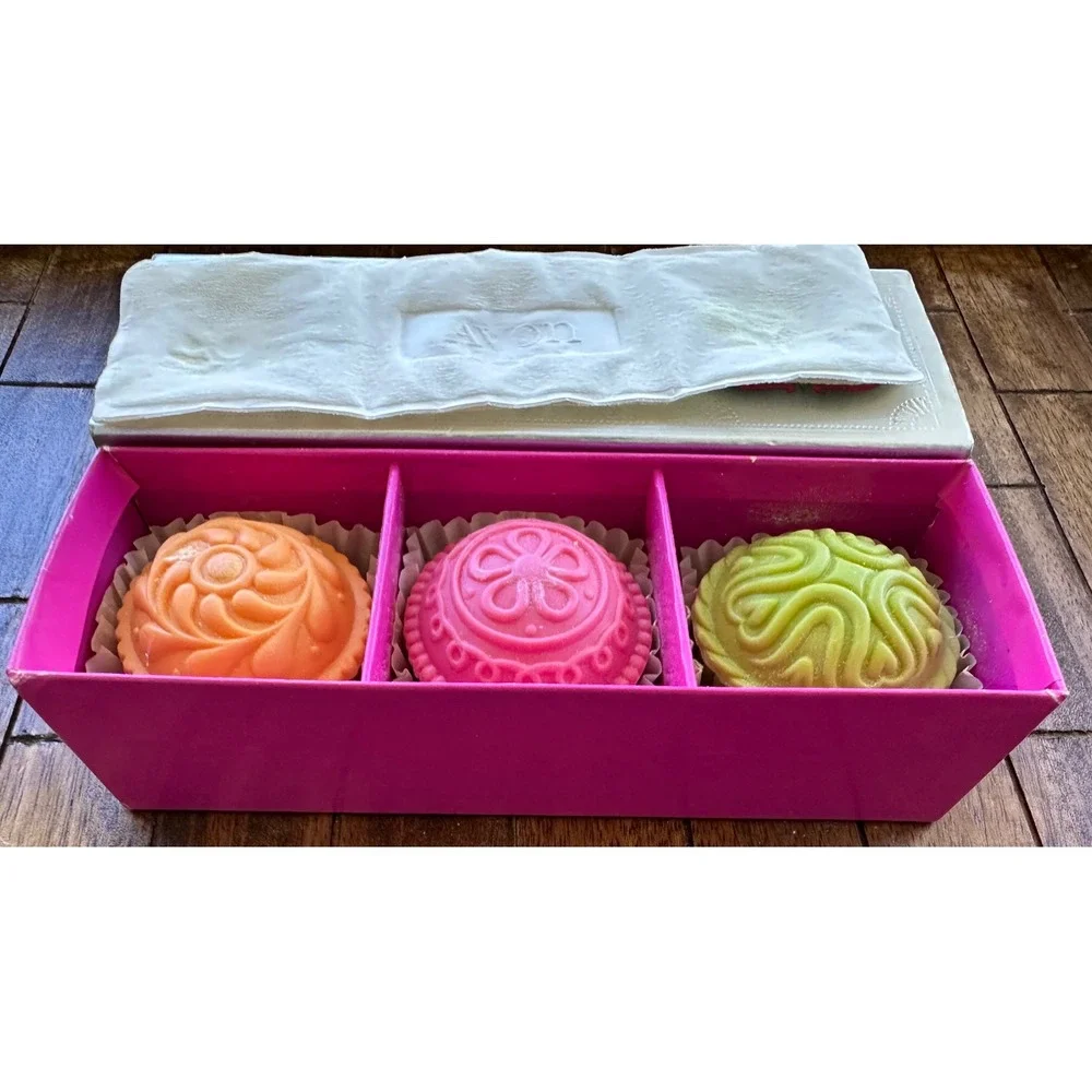 Avon Cupcake Soap Set Vintage Decorative Soaps Novelty Gift 3‎ Soaps
